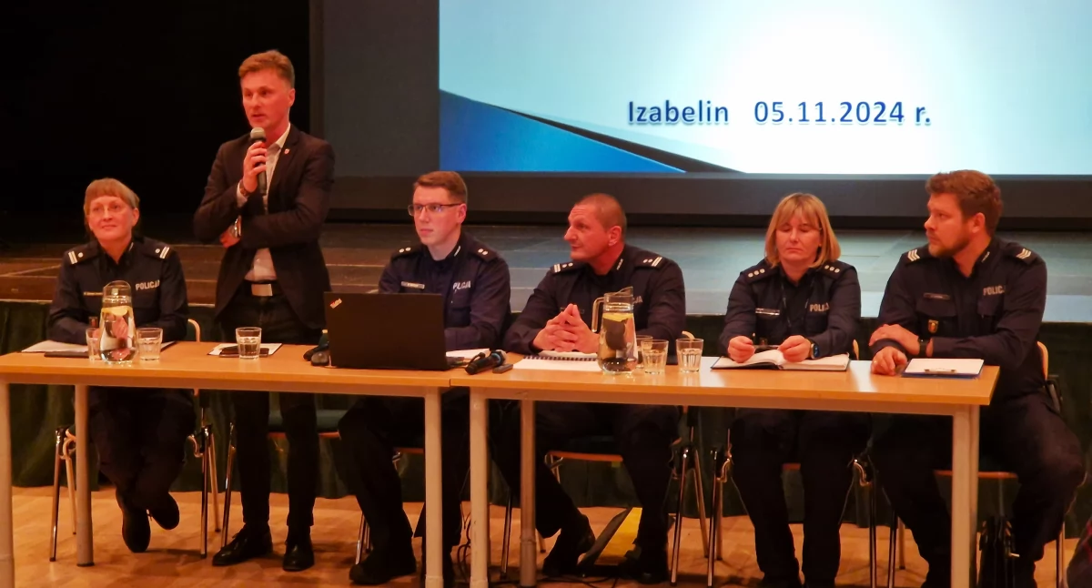 porady, zebrania, DEBATA BEZPIECZEŃSTWIE IZABELINIE - zdjęcie, fotografia