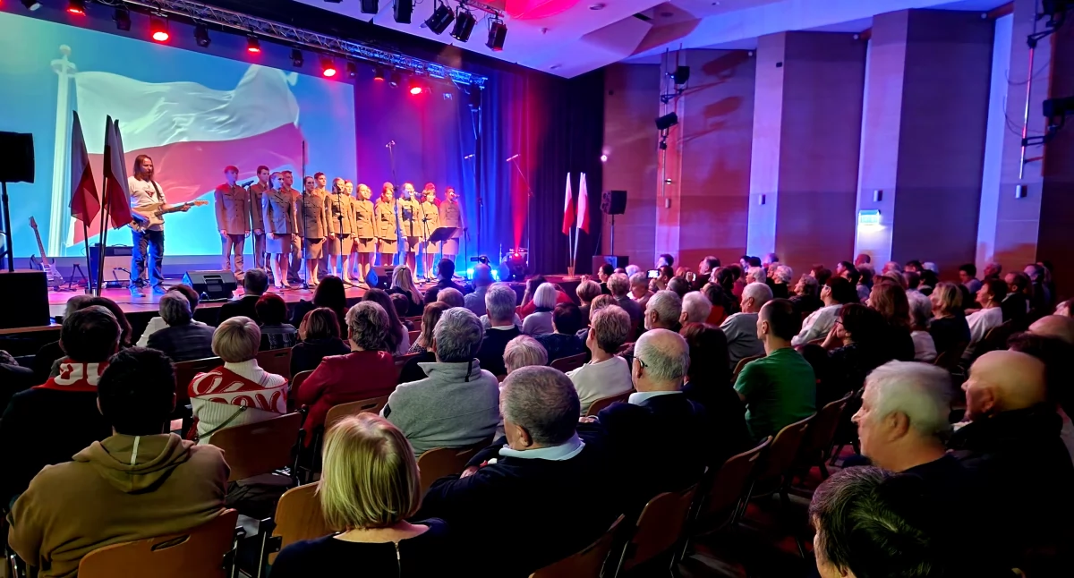 uroczystosci-festyny-rajdy-koncerty, KONCERT NARODOWE ŚWIĘTO NIEPODLEGŁOŚCI - zdjęcie, fotografia