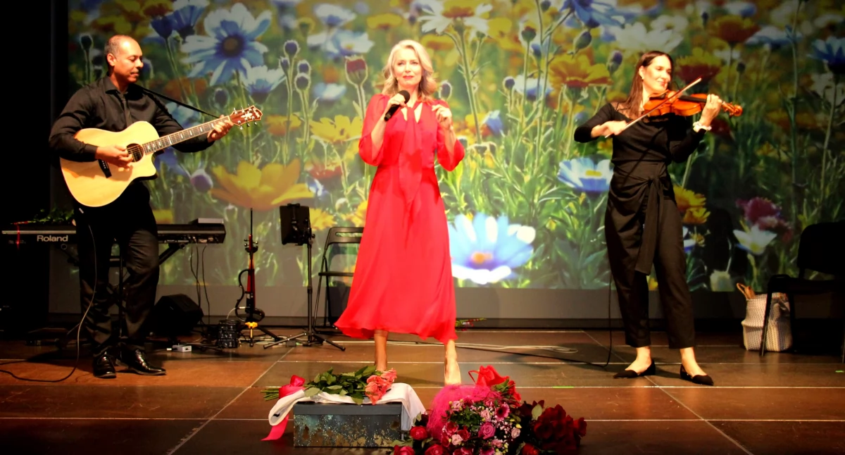 uroczystosci-festyny-rajdy-koncerty, NIECODZIENNY KONCERT IZABELIN - zdjęcie, fotografia