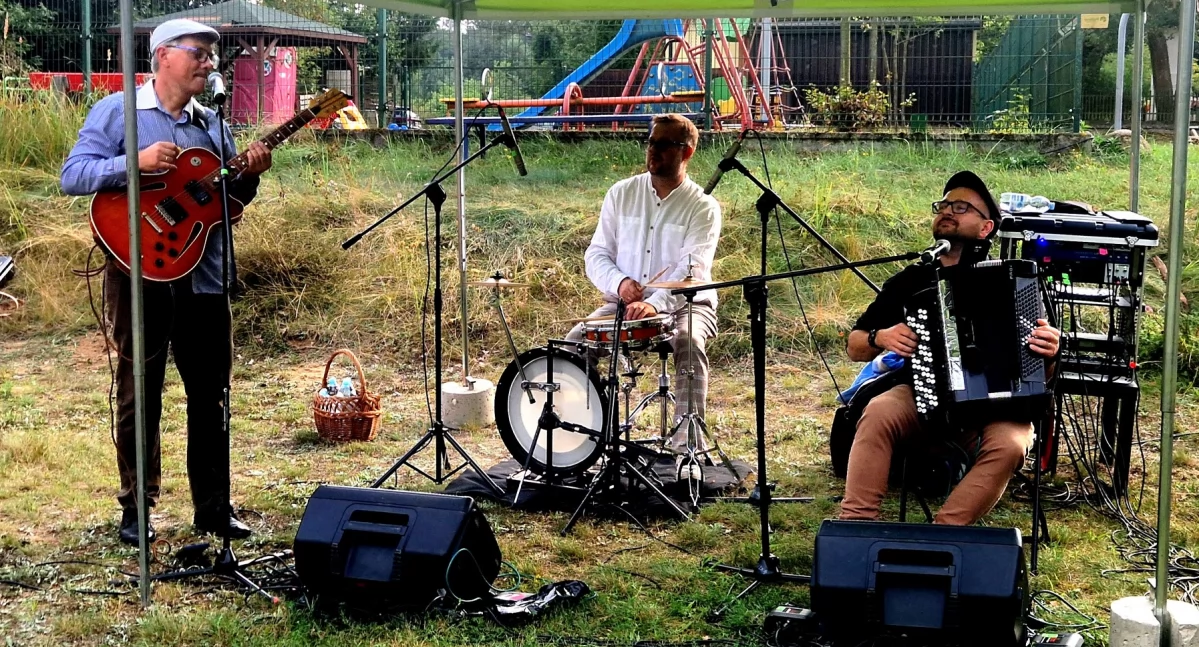 pikniki, uroczystości, PIKNIK SOŁECKI SIERAKOWIE - zdjęcie, fotografia