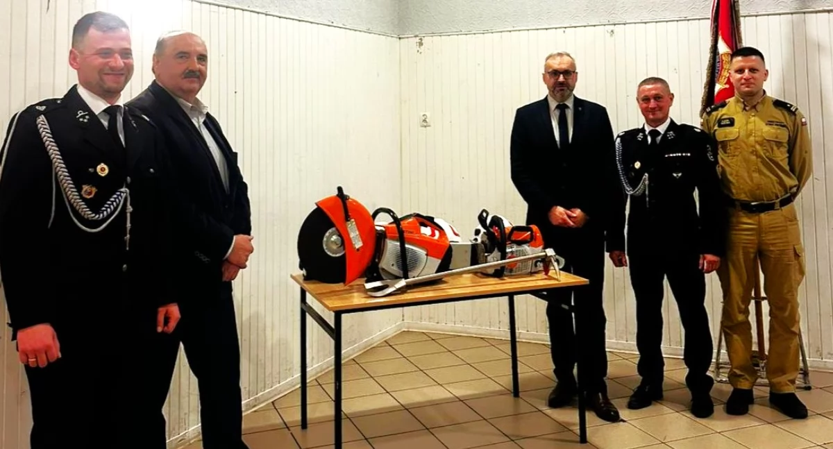 porady, zebrania, WALNE ZEBRANIE SPRAWOZDAWCZO WYBORCZE LASKI - zdjęcie, fotografia