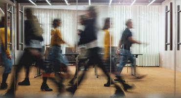 Delegowanie zadań nowemu pracownikowi — jak to robić?