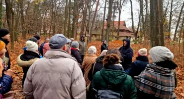 SPACER HISTORYCZNY PO OŚRODKU W LASKACH