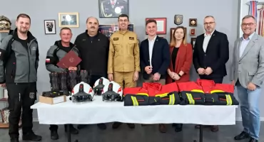 PRZEKAZANIE SPRZĘTU W OSP LASKI 
