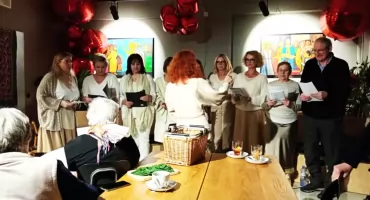 WIECZÓR Z KOLĘDAMI W KRAMIE WSPÓLNIE Z WOKALIZĄ