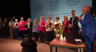 Z ŻARTEM PRZEZ IZABELIN 